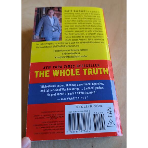 🎃The Whole Truth by David Baldacci - Picture 2 of 2